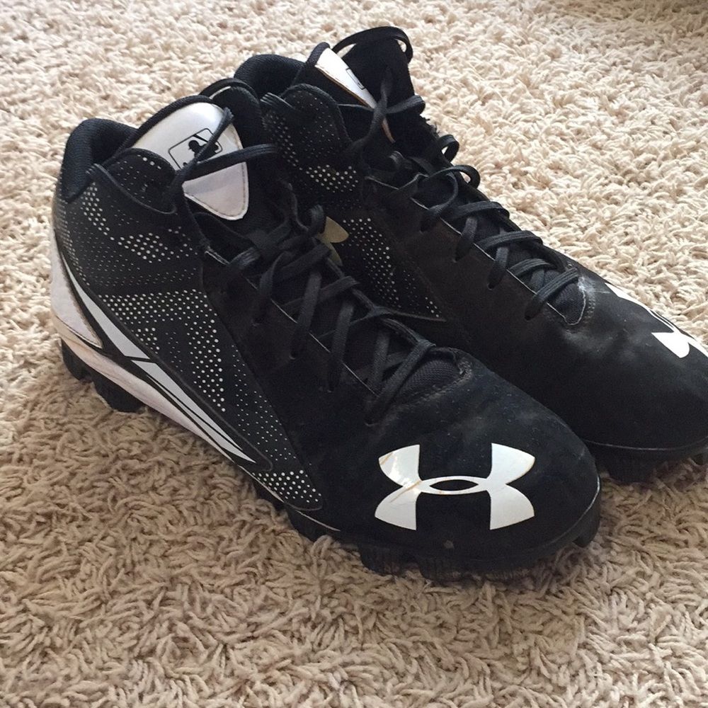 Under Armor Men’s Baseball cleats/shoes